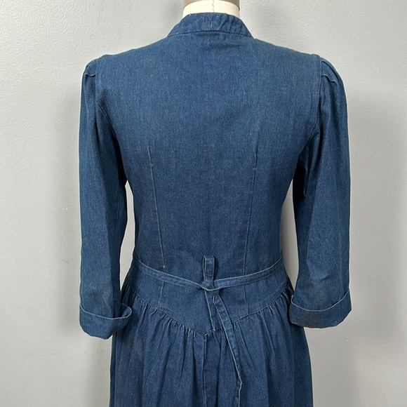 Vintage Soft Blue Denim Button Down Front V-neck drop basque waist belted - Picture 11 of 14